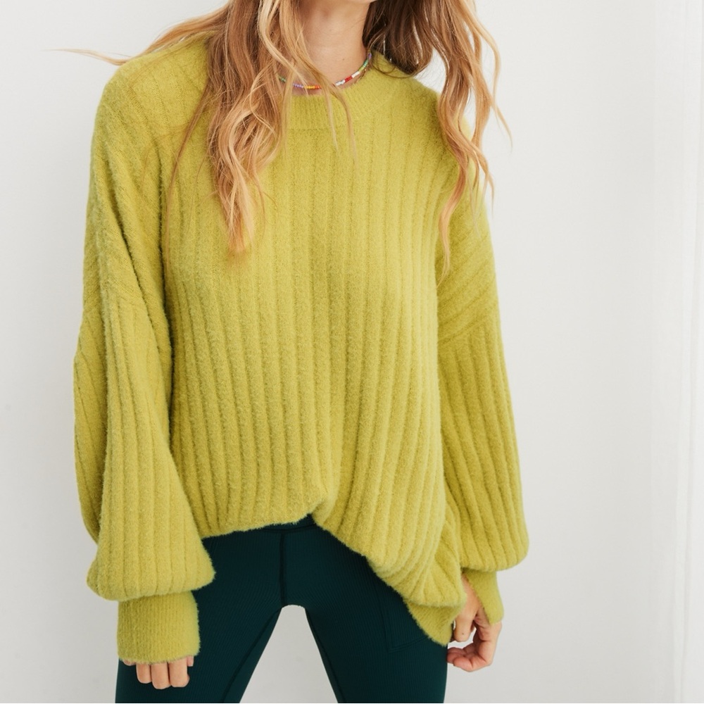 ✨ Aerie Buttercream Crew Sweater - Size Small ✨